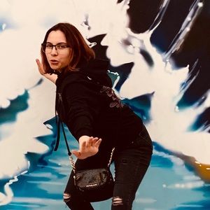 Meet your Posher, Paola